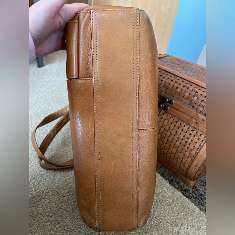 Wilsons Vintage Tan Leather Tote Shoulder Computer Laptop Bag